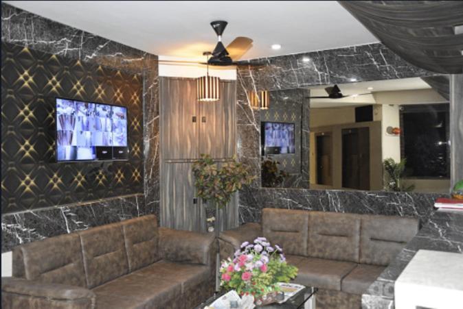 Midtown Hotel Ahmedabad Exterior foto